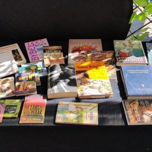 Lot of ~20–25 Afrikaans Christian books and cookbooks – mixed paperback & hardcover