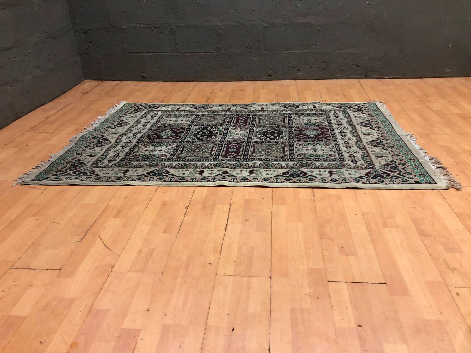 Patterned Rug – 223 x 145 cm, Traditional Motif, Used with Wear