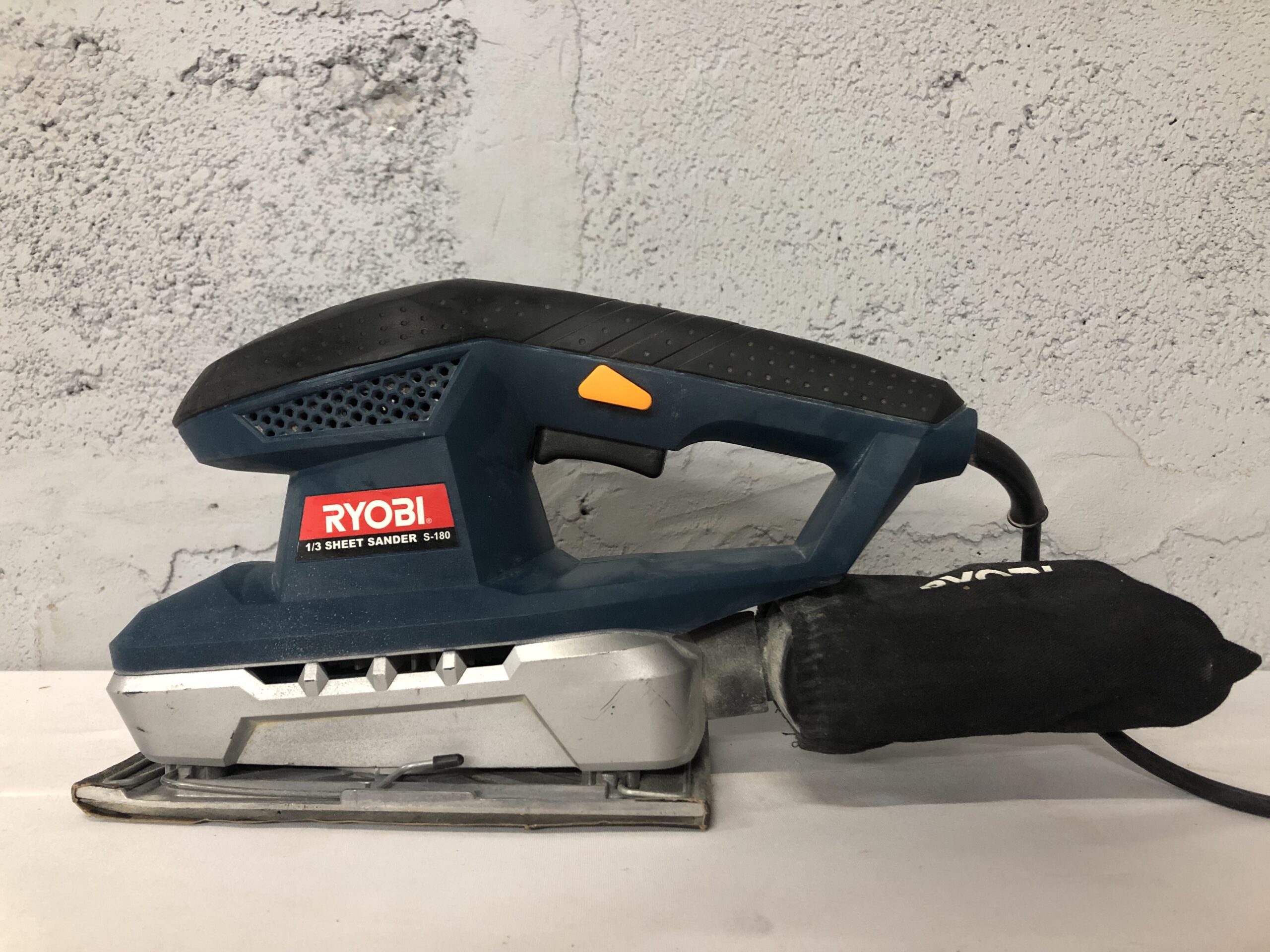 Ryobi S-180 1/3-Sheet Electric Sander with Dust Bag (Used)