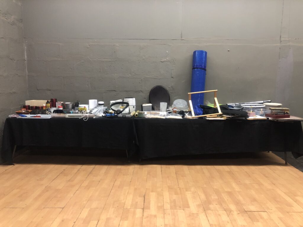 Mixed lot of approx. 40–60 assorted household & kitchen items