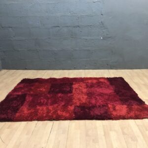 Red shag patchwork area rug, 162 x 216 cm — used, light pile wear