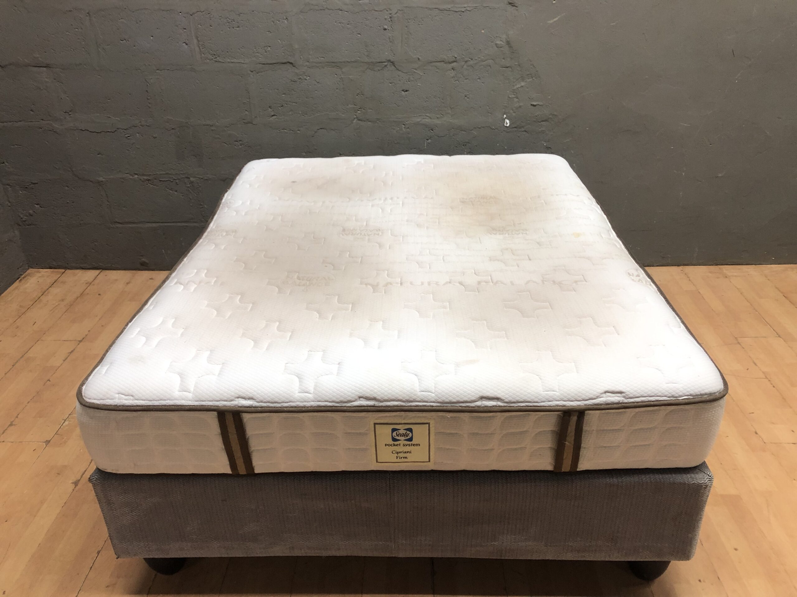 Sealy Cipriani Firm Mattress on Grey Fabric Base (190 x 153 x 53 cm)