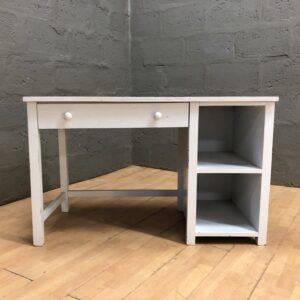 White Desk with Front Drawer & Right Shelves — 60 x 120 x 76 cm
