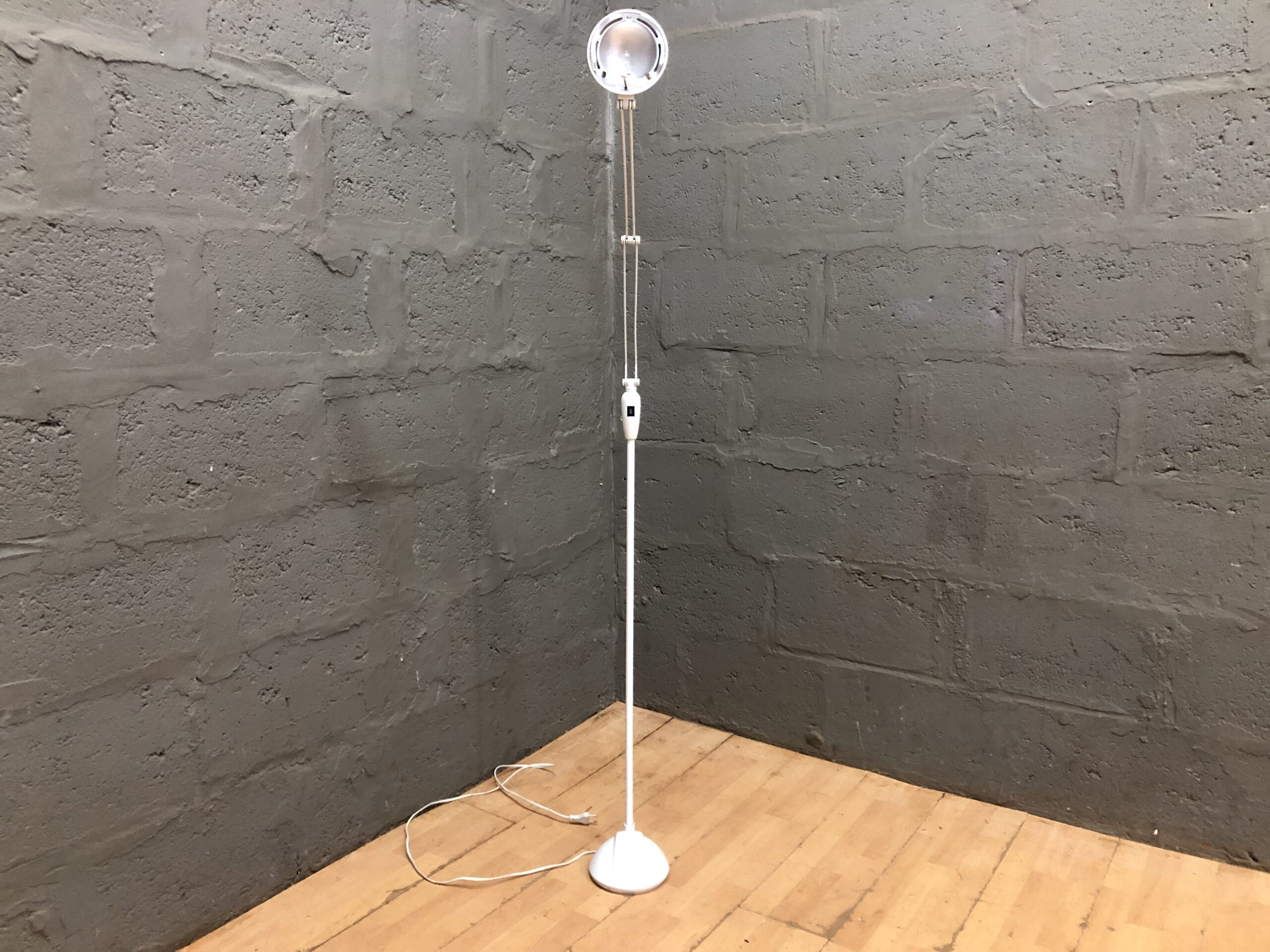 White Adjustable Floor Lamp – Weighted Base, Inline Switch (1pc)