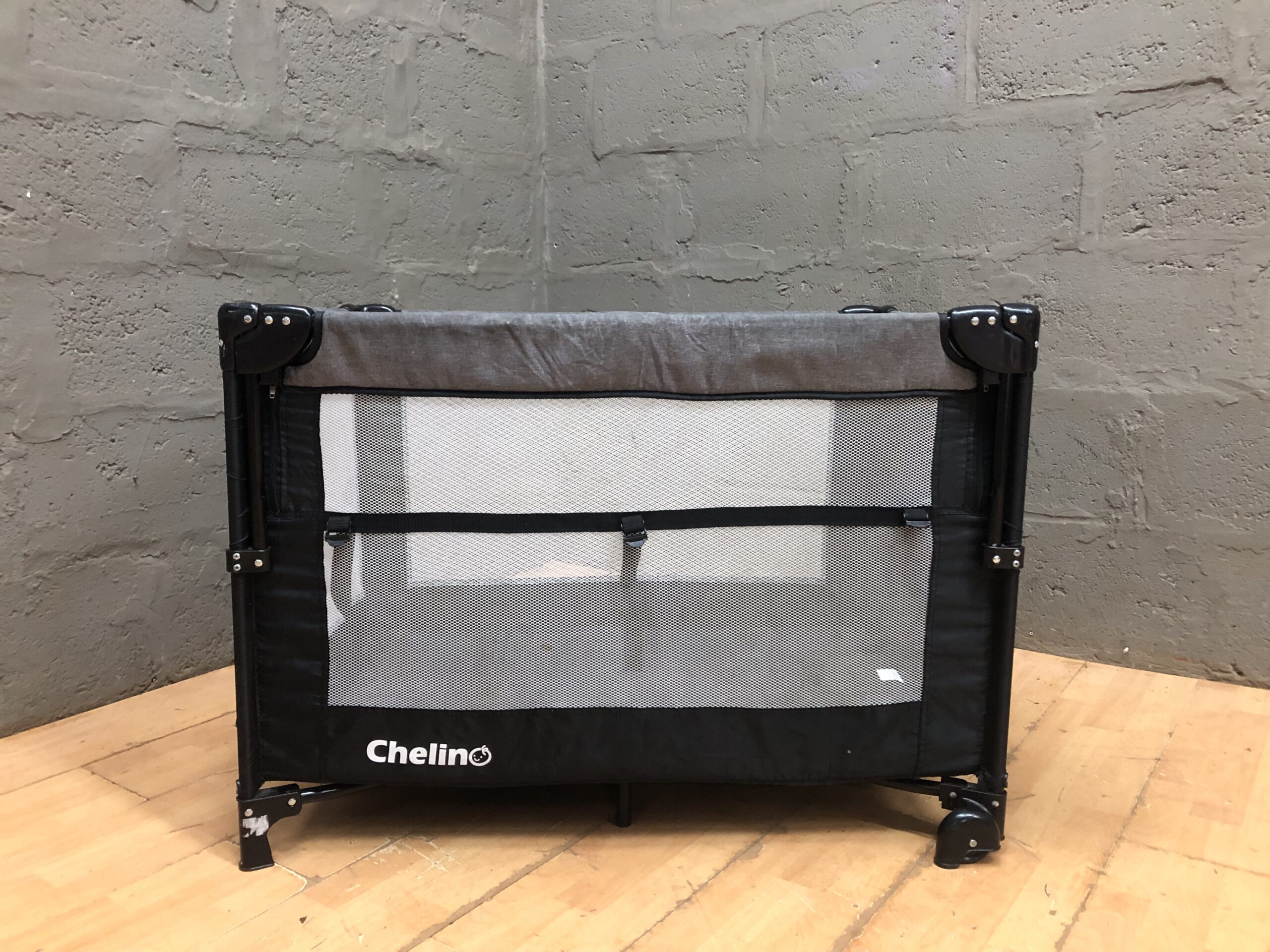 Chelino Foldable Playpen / Travel Cot, Grey & Black, Mesh Sides