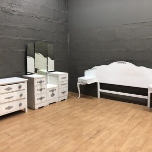 White painted 3-piece bedroom furniture set with vanity mirror