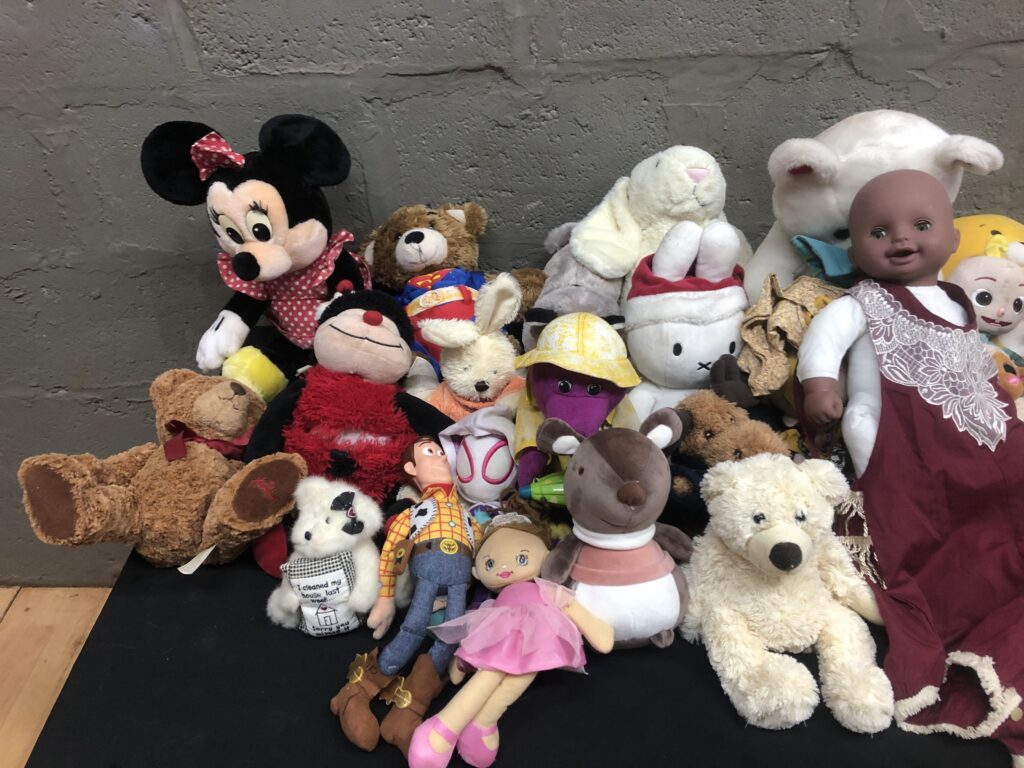 Mixed Lot of Approximately 25–30 Assorted Soft Toys / Plush Characters
