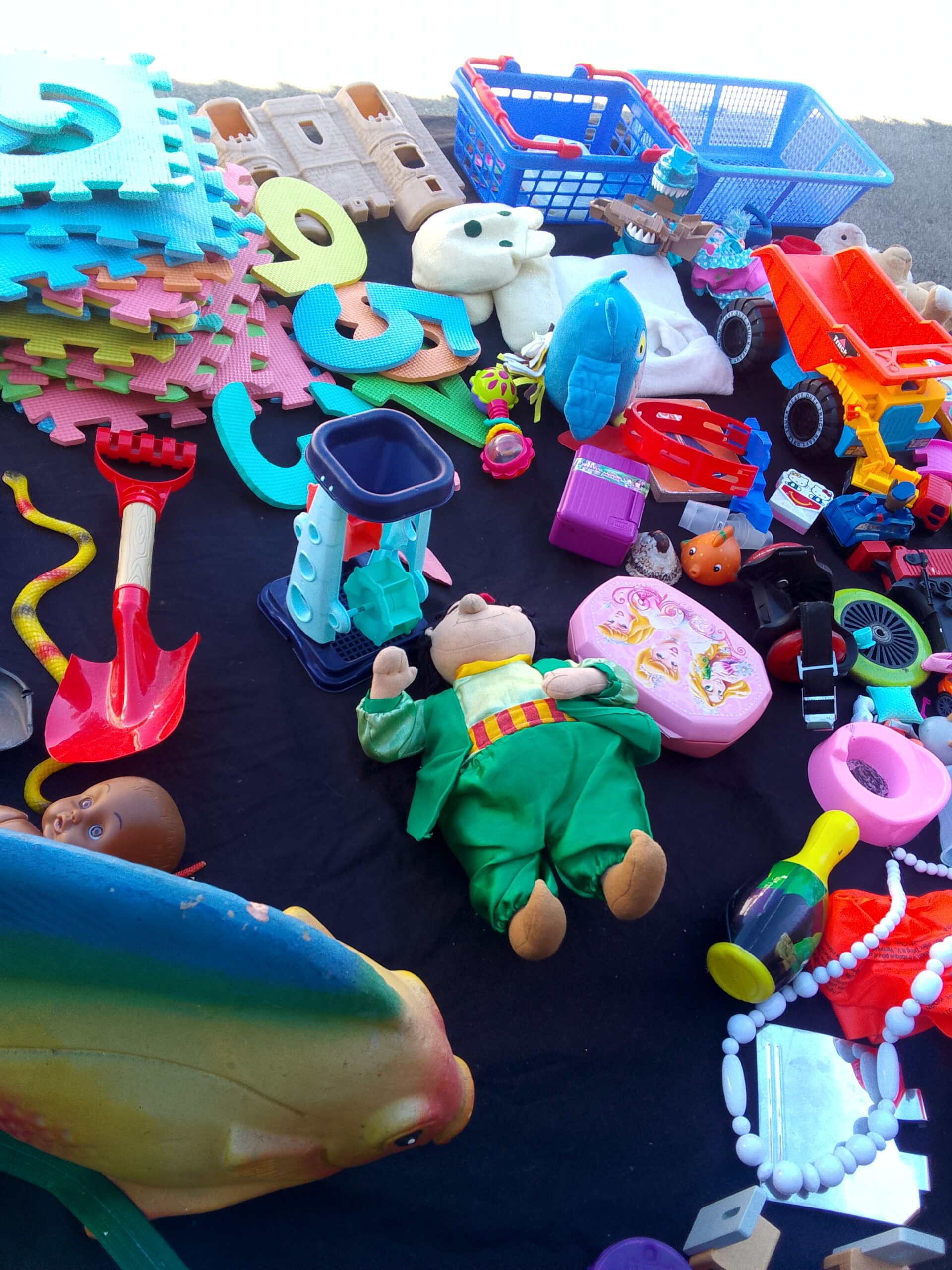 Mixed Lot of Children’s Toys — Approx. 25 Pieces, Used