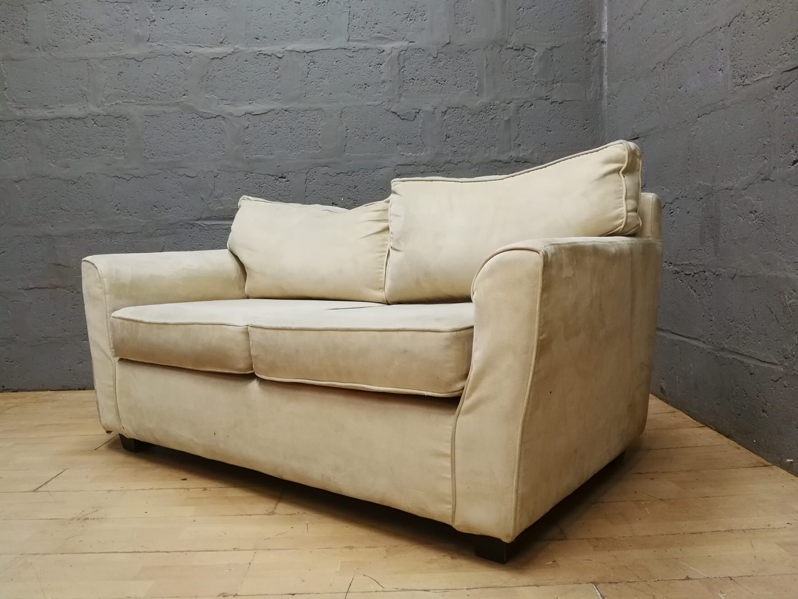 Beige 2-Seat Sofa / Loveseat – Upholstered Two-Cushion Seat, 160 x 90 x 80cm
