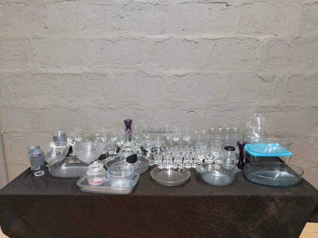 Mixed lot: Assorted glassware, bakeware and containers (approx. 40–50 pieces)