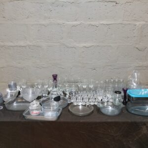Mixed lot: Assorted glassware, bakeware and containers (approx. 40–50 pieces)