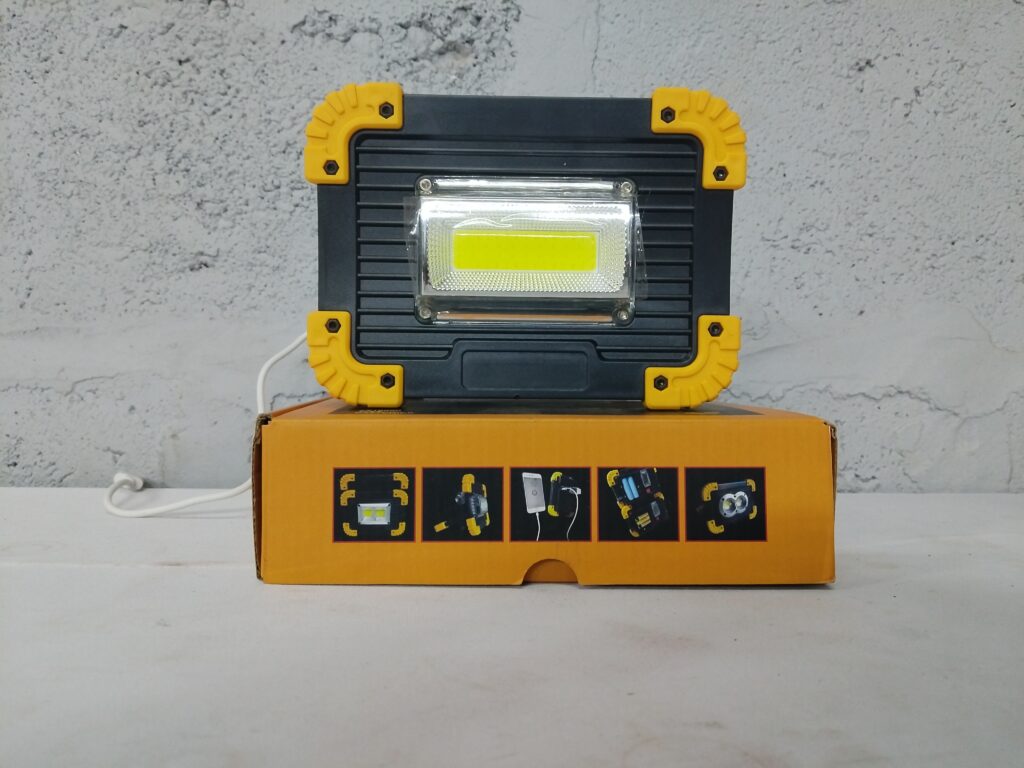 Portable 20W COB Work/Flood Light with USB Cable & Box