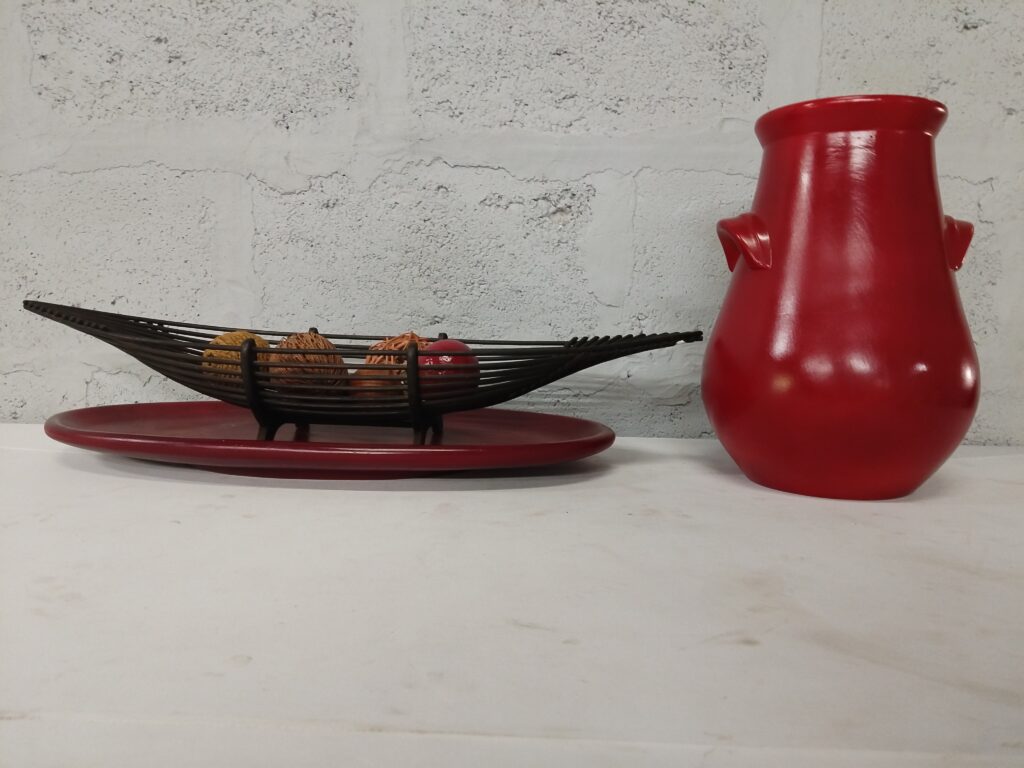 Red Decorative Vase with Wire Bowl on Red Base & Five Decorative Balls – Lot of 1