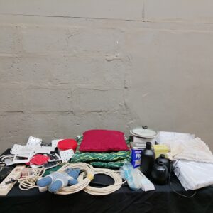 Mixed Household Lot – Assorted Textiles, Vases, Cables & Small Electrical Parts