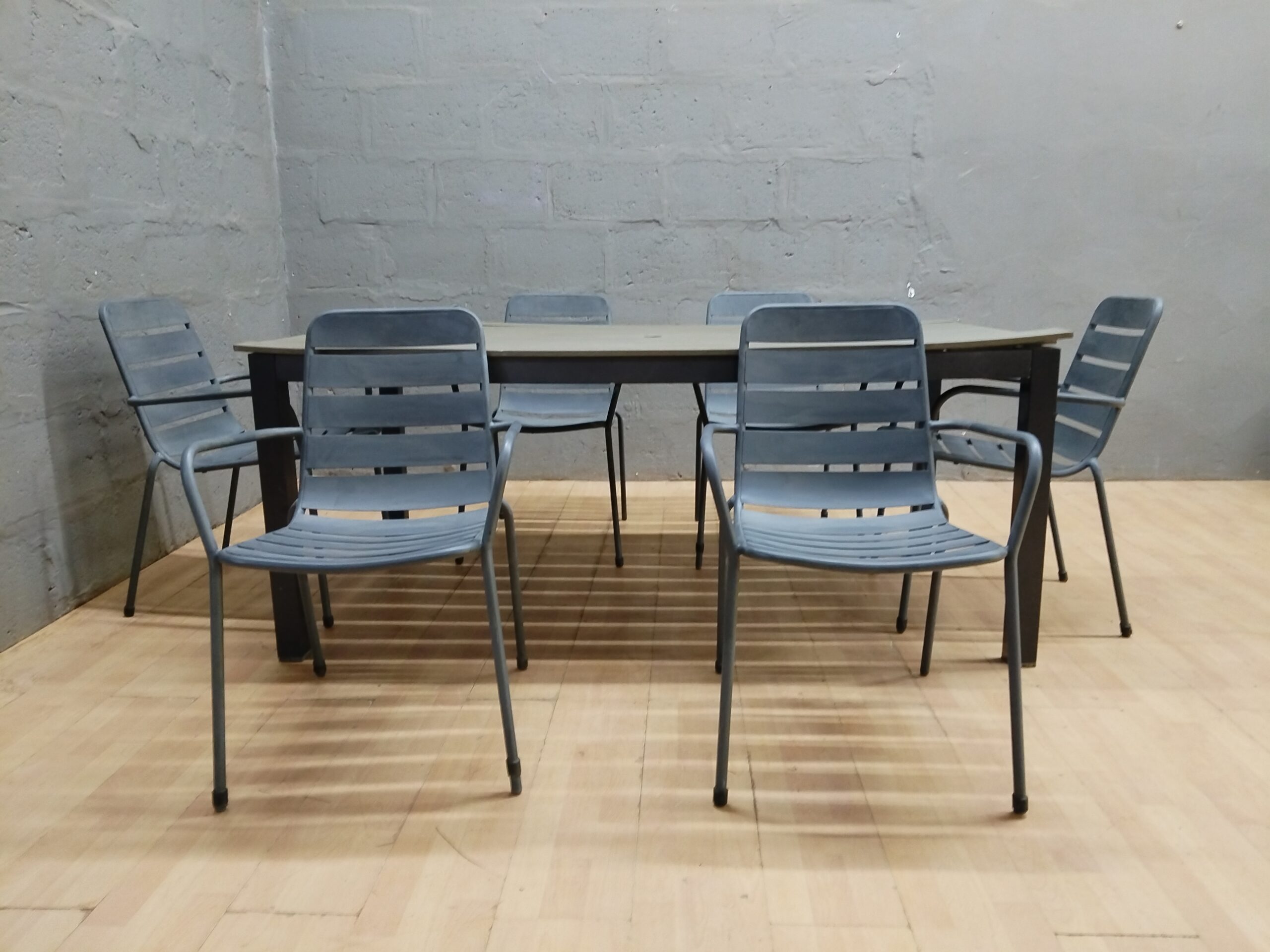 7-piece Outdoor Dining Set — Rectangular Table with 6 Chairs
