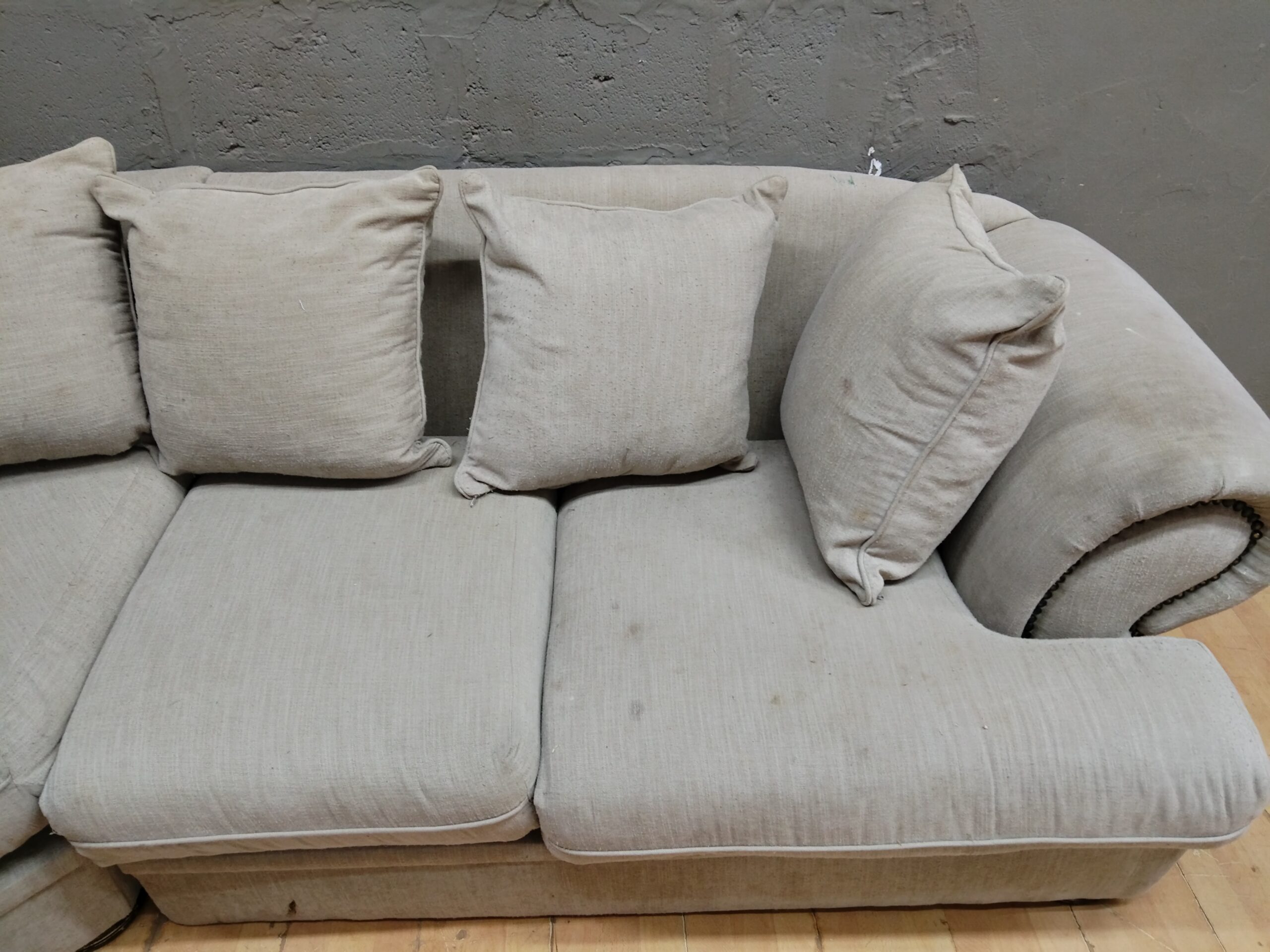 Beige L-Shaped Sectional Corner Sofa with Loose Cushions (Beige/Cream)