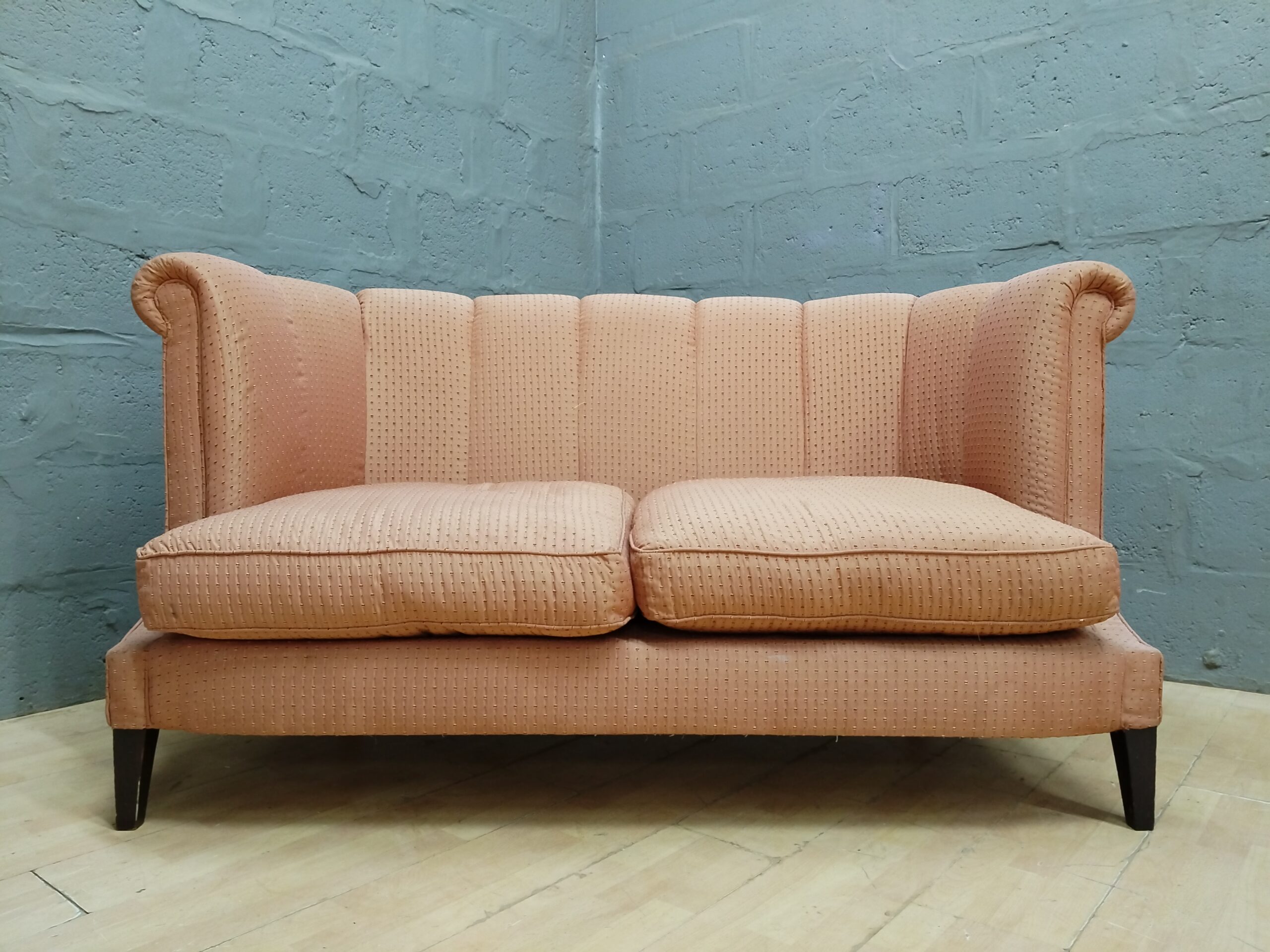 Peach/Pink Upholstered Two-Seat Sofa / Loveseat (170 x 80 x 90 cm)