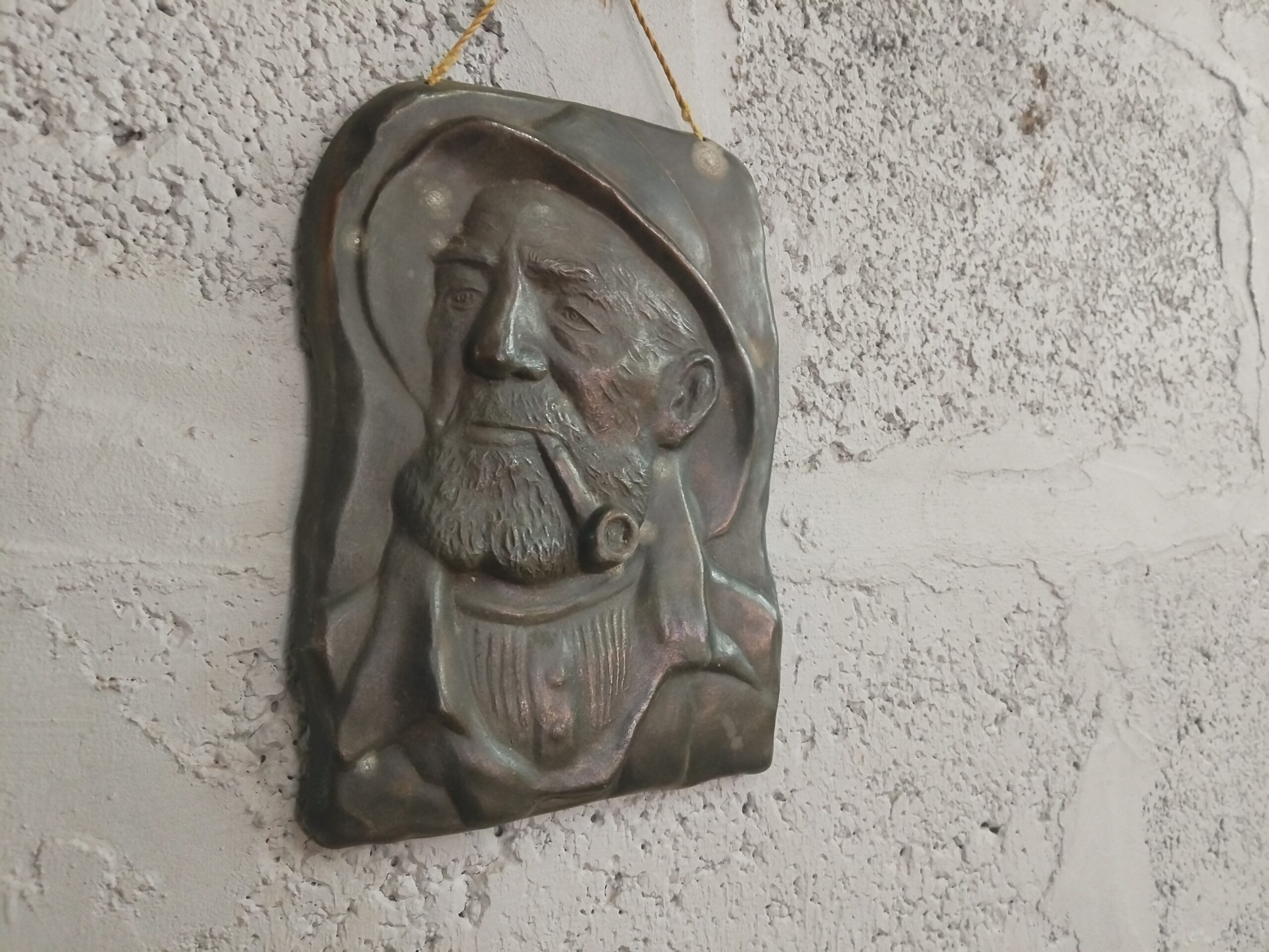 Decorative Wall-Hanging Relief Plaque of Bearded Man with Pipe, 17 x 22 cm