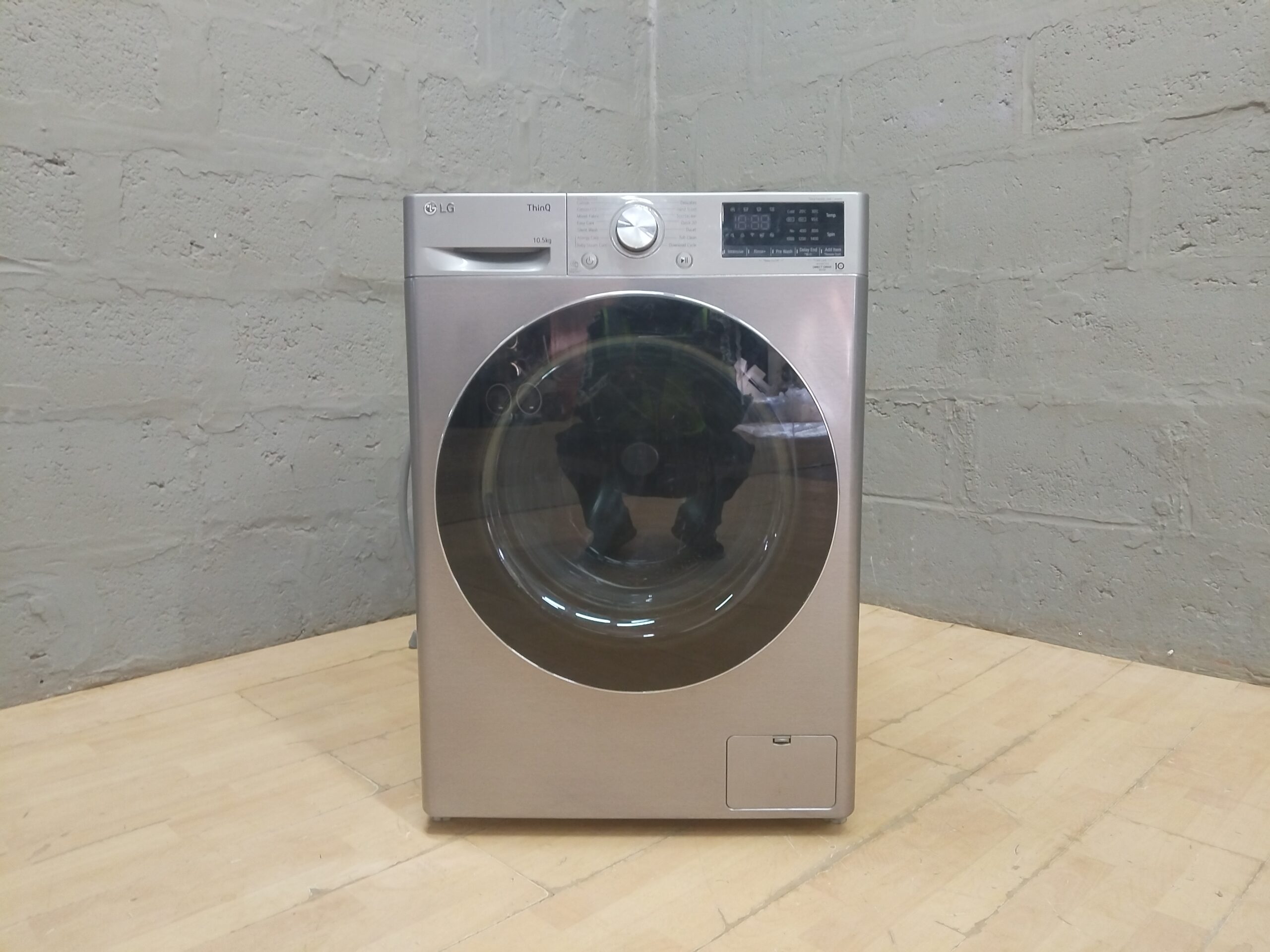 LG Front-Load Washing Machine 10.5kg, 1400rpm — Model F4V5RYP2T