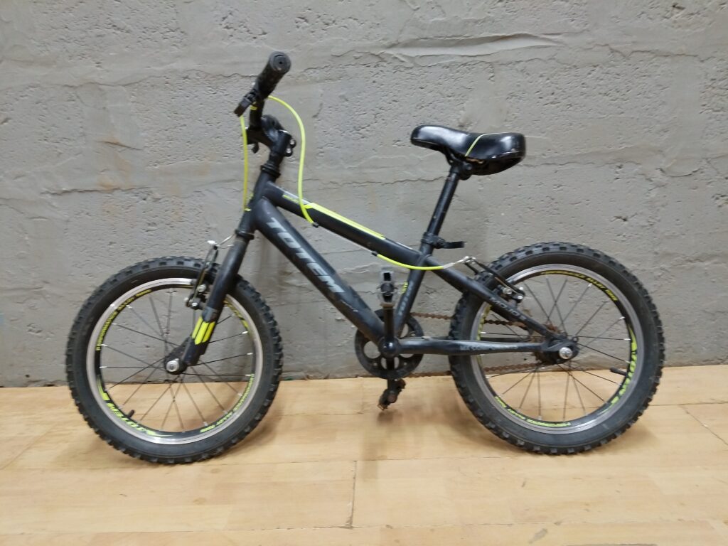 TOTEM Small Children’s Bicycle – Matte Dark Frame with Neon Yellow Brake Housings