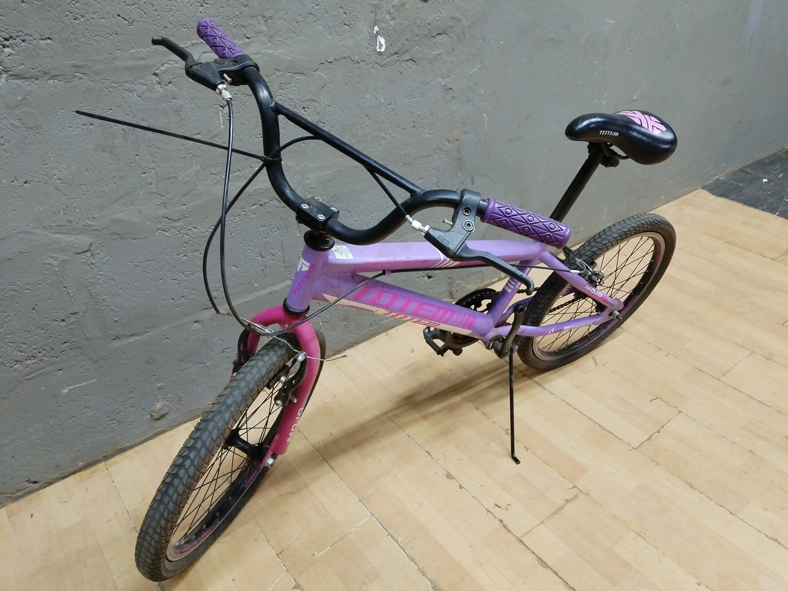 Children’s Purple/Pink MOJO Kid’s Bicycle with Seat — Used, Surface Rust