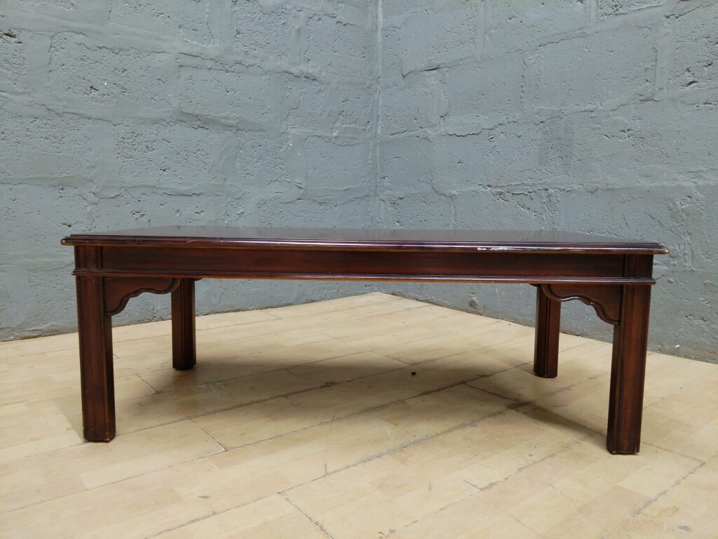 Dark brown low coffee table, 100 x 55 x 41 cm — single item