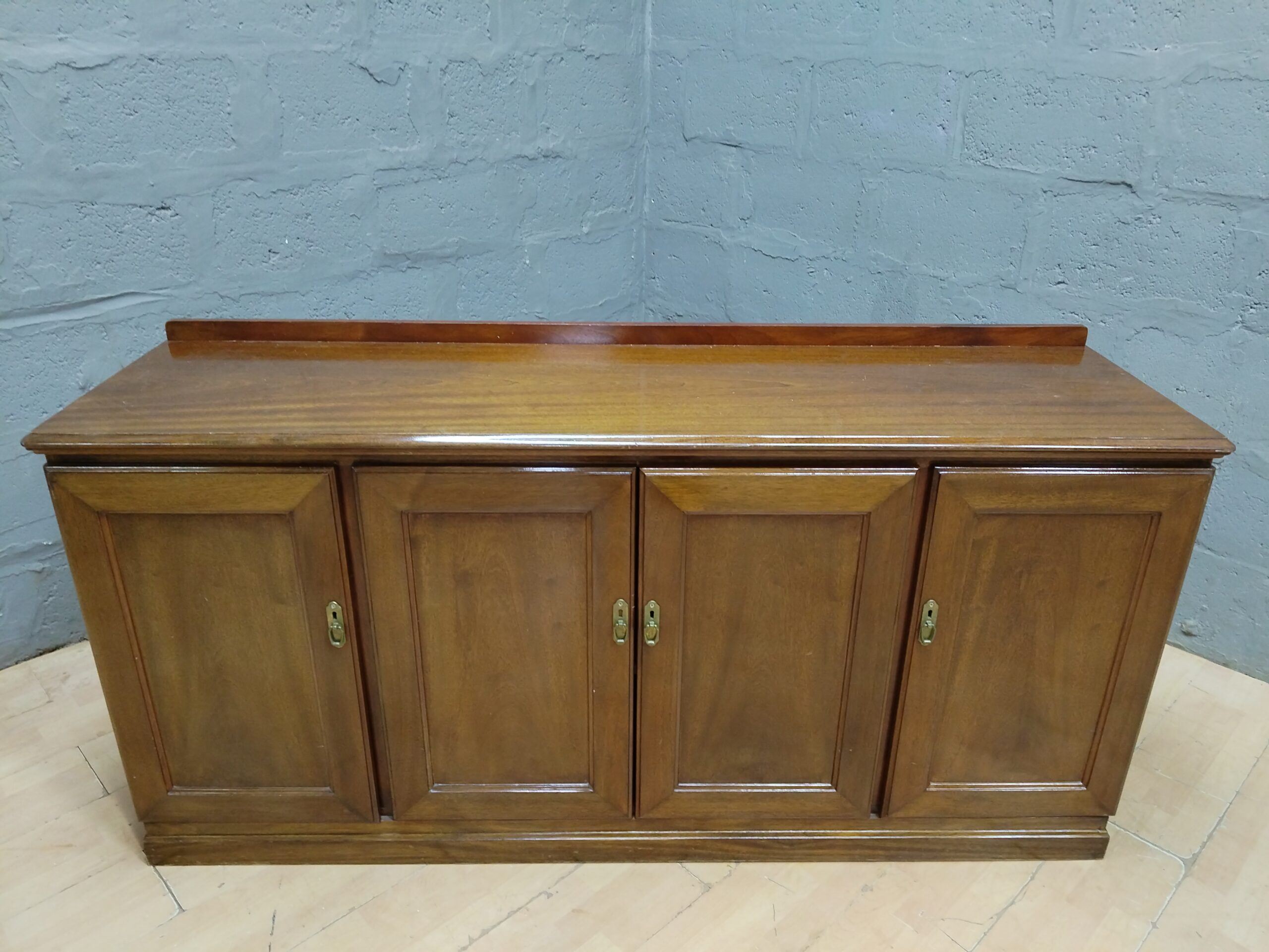 Wood Sideboard / Buffet Cabinet – 4 Doors, 2 Top Drawers, 180cm