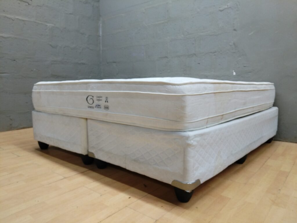 GENESSI mattress and base (bed set) — stained, base with legs, single set