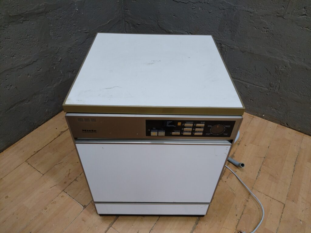 Miele Typ G 562 Freestanding Dishwasher – 60 x 60 x 85 cm, White