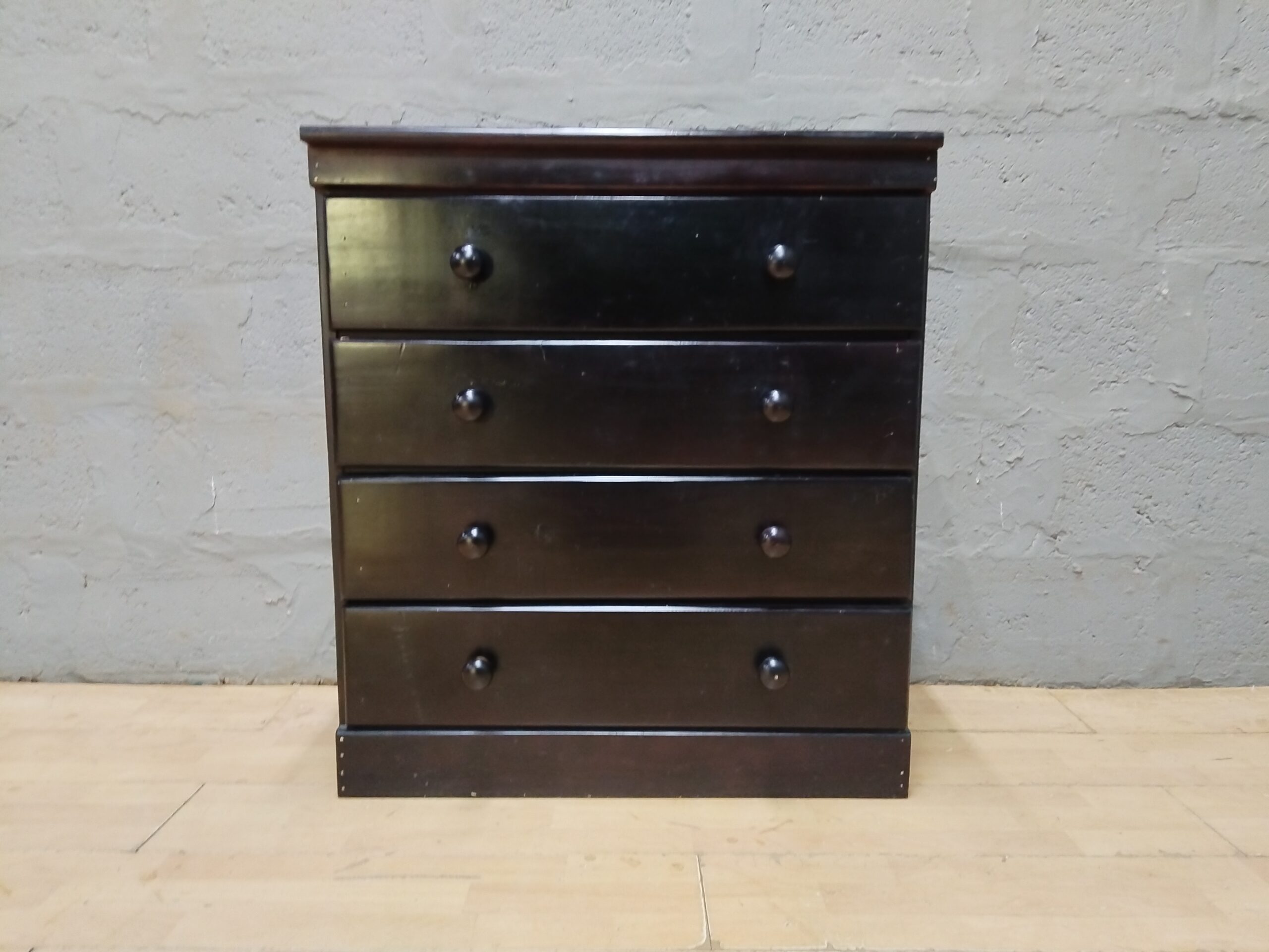 Dark-Finish Four-Drawer Chest / Small Dresser — 80 × 46 × 90 cm