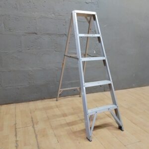 Freestanding A-frame Step Ladder, Approx. 134 cm Height, Aluminium-Colour Finish