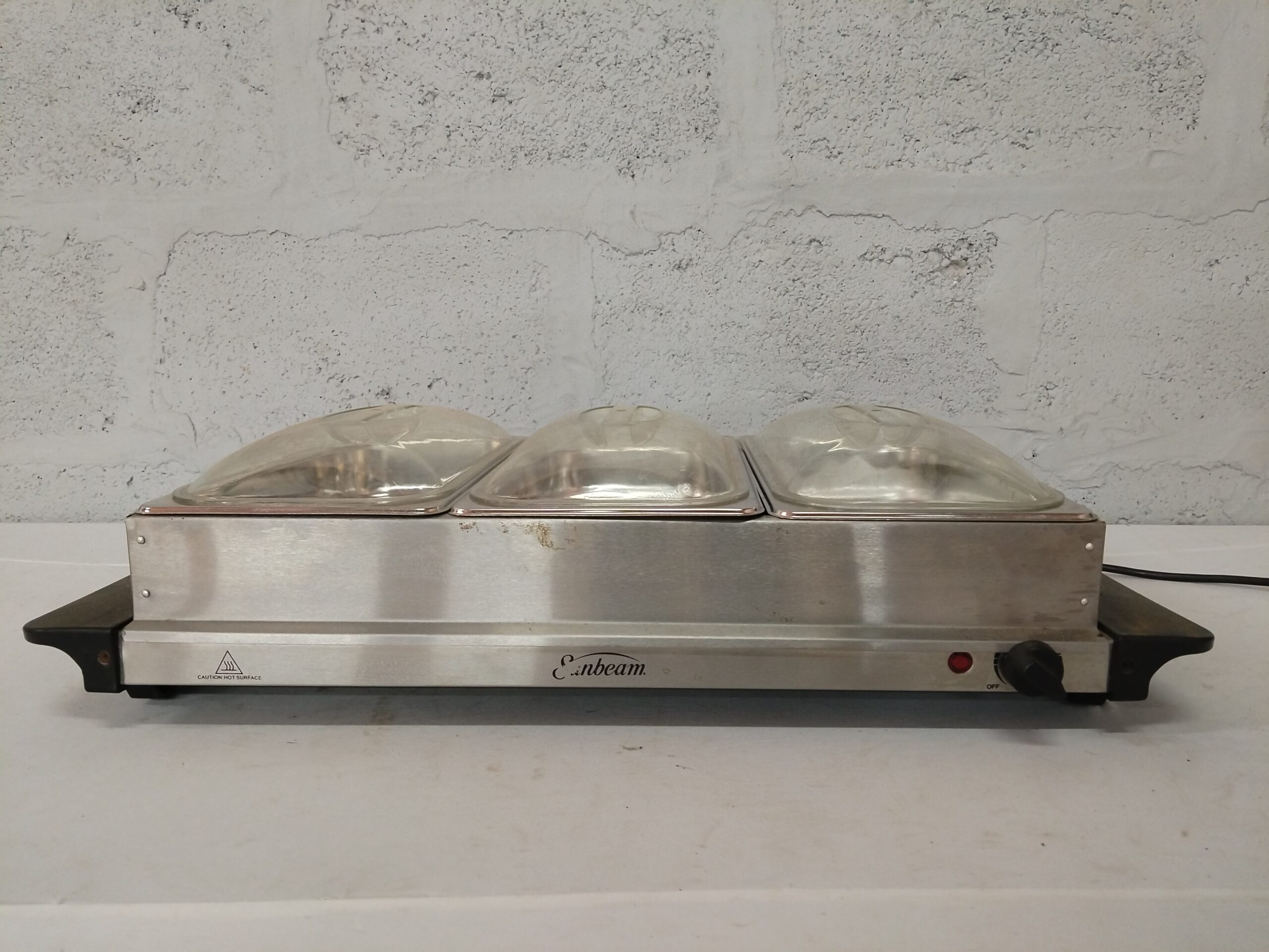 Sunbeam Professional Buffet SPB-300 — 3-Pan Food Warmer, Stainless-Steel Appearance
