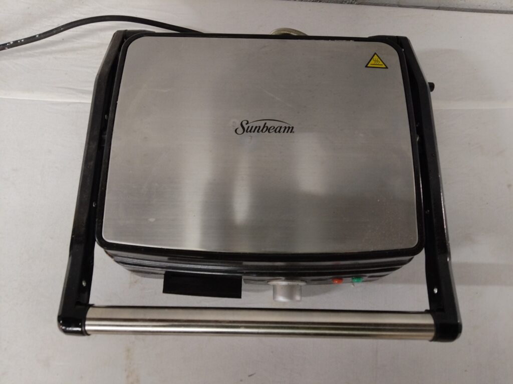 Sunbeam SSPG-400 Sandwich Press & Grill, metal top, black body