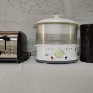 Lot of 3 Small Kitchen Appliances: Russell Hobbs Toaster, Counter Point Steamer & Ottimo Kettle