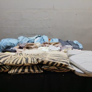 Bulk Lot of Assorted Cushions, Cushion Covers & Household Textiles (Approx. 15 Pieces)