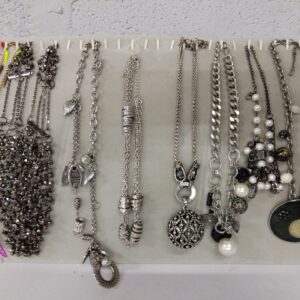 Bulk Lot of 8 Assorted Costume Necklaces – Mixed Styles & Finishes