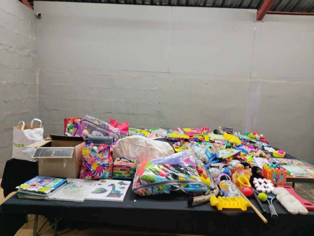 Bulk Lot of 150+ Assorted Children’s Toys, Books & Games – Mixed Condition, Spares & Salvage