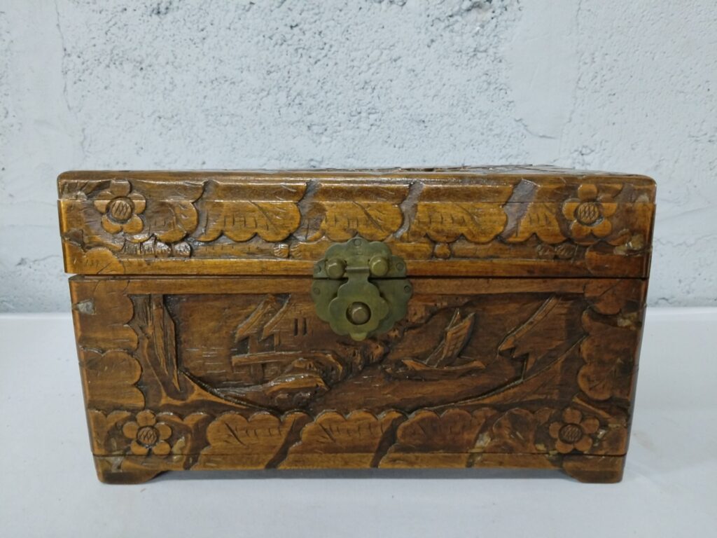 Carved Wooden Trinket/Jewellery Box with Brass Latch – 24cm