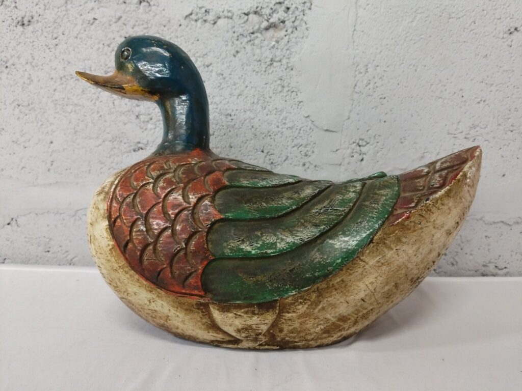 Large Carved and Painted Duck Figure – Vintage Decorative Piece, 30cm