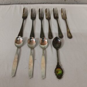 Bulk Lot of 10 Assorted Vintage Cutlery – 6 Forks, 3 Teaspoons & 1 Souvenir Spoon (Tarnished, Decorative)