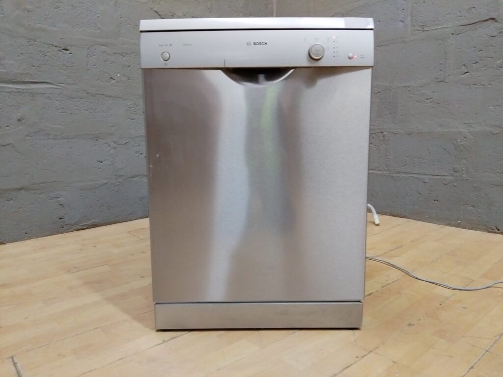 Bosch Serie 2 Dishwasher SMS24AI00Z/01 – Stainless, Complete, Working