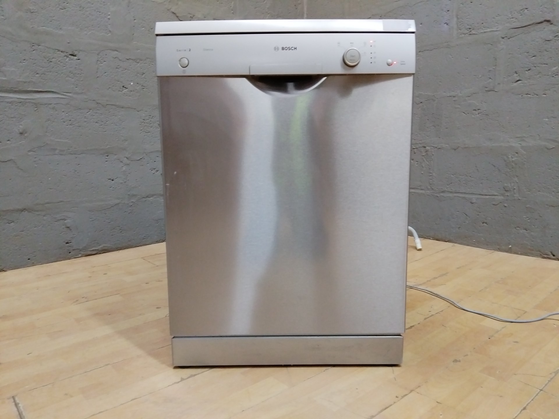 Bosch Serie 2 Dishwasher SMS24AI00Z/01 – Stainless, Complete, Working