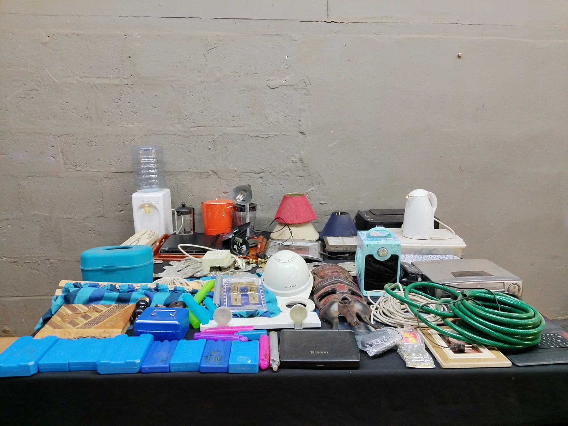Bulk Lot: 37 Mixed Household, Electronics, Tools & Decor – Spares/Repairs/Salvage