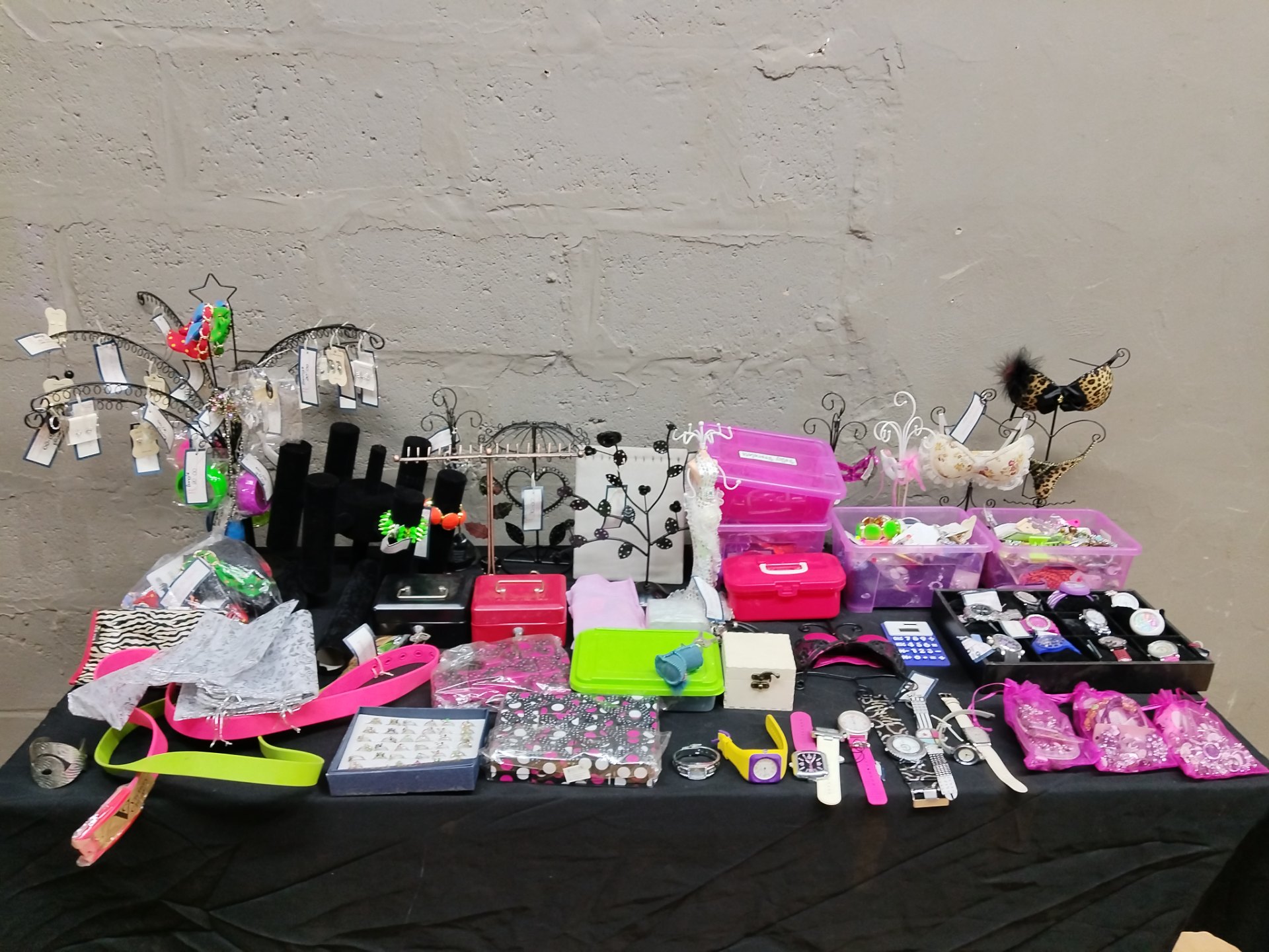 Bulk Lot of Costume Jewellery, Watches (Not Working), Accessories & Display Stands – Approx. 100 Pieces