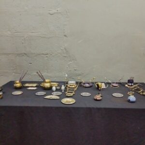Mixed lot of 27 small decorative metal & ceramic ornaments — trays, stands, vases, trinkets