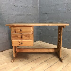 Used Solid-Wood Three-Drawer Desk — Light Brown, 59 x 118 x 80 cm