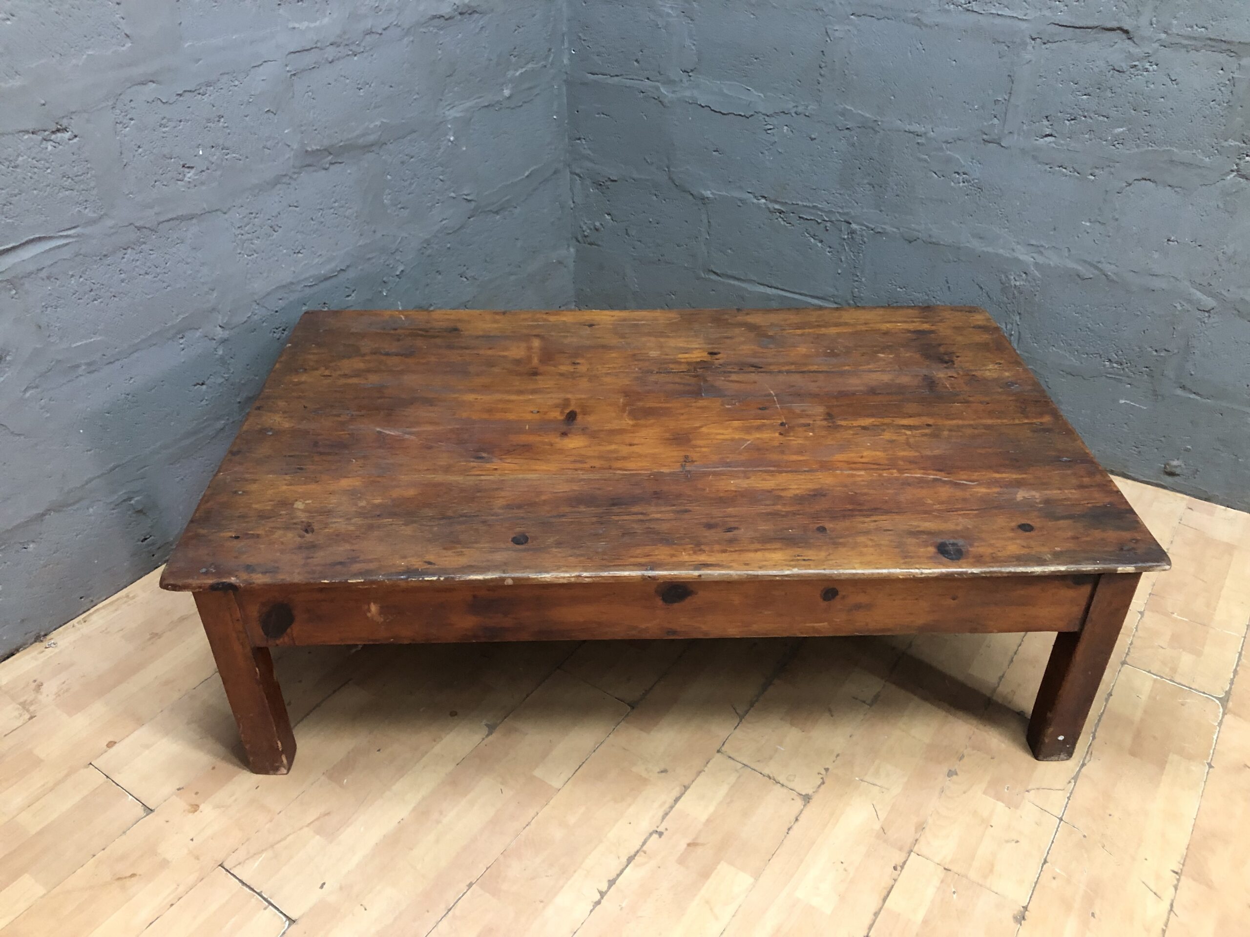 Oregon Pine Coffee Table, 100 x 166 x 58 cm — Used, Surface Wear