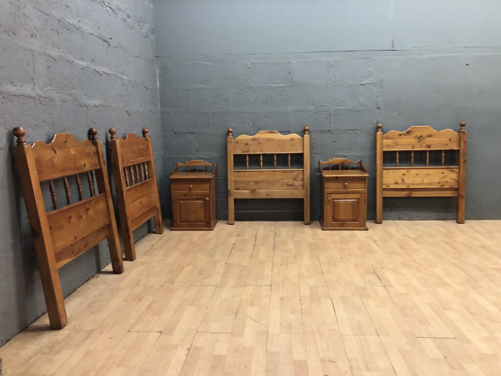 Set of 4 Single Bed Headboards & 2 Matching Nightstands, Medium Brown Wood Tone
