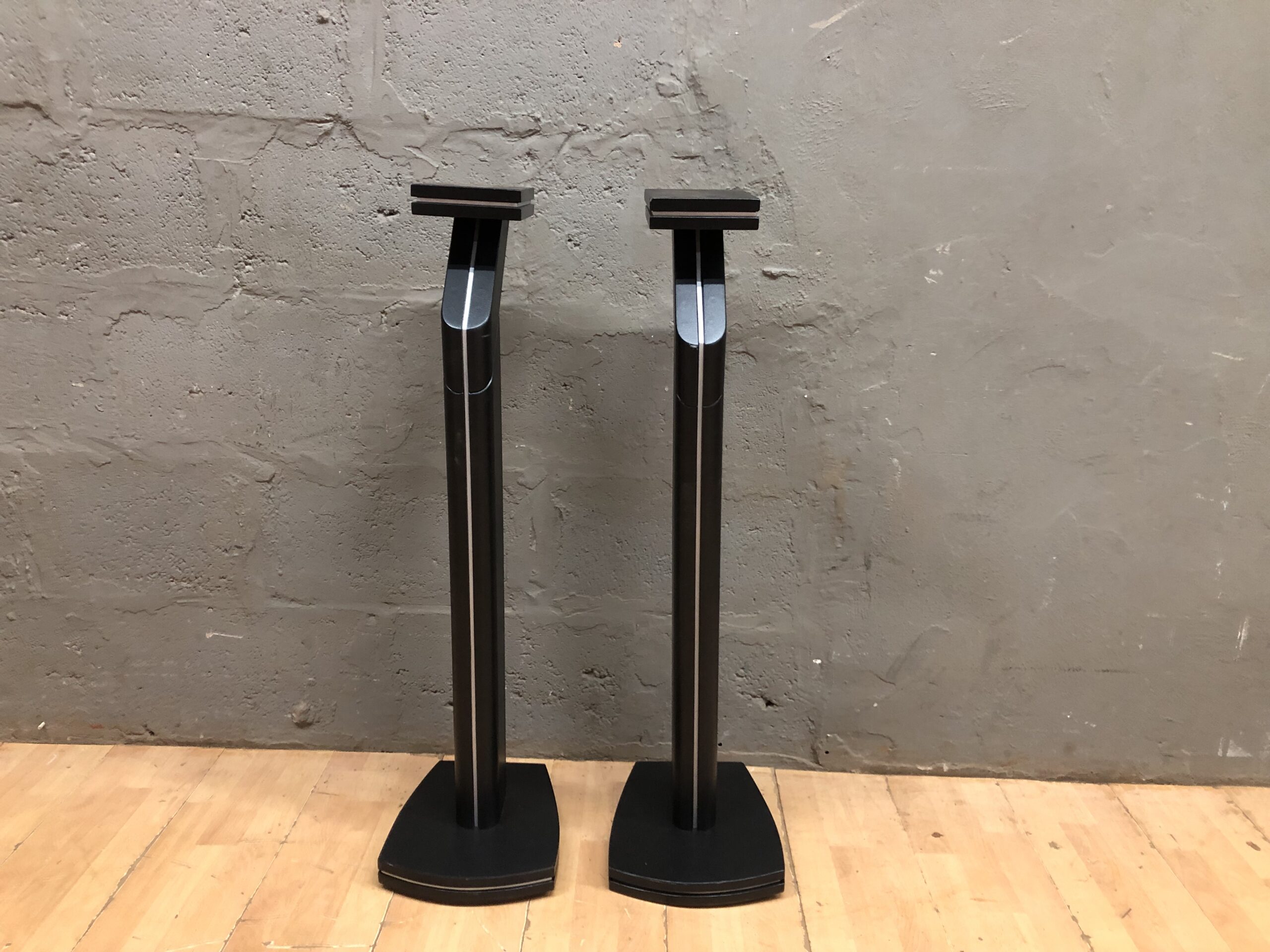 Pair of Black Speaker Stands, Tall 99 cm (Set of 2) — Solid display & audio support