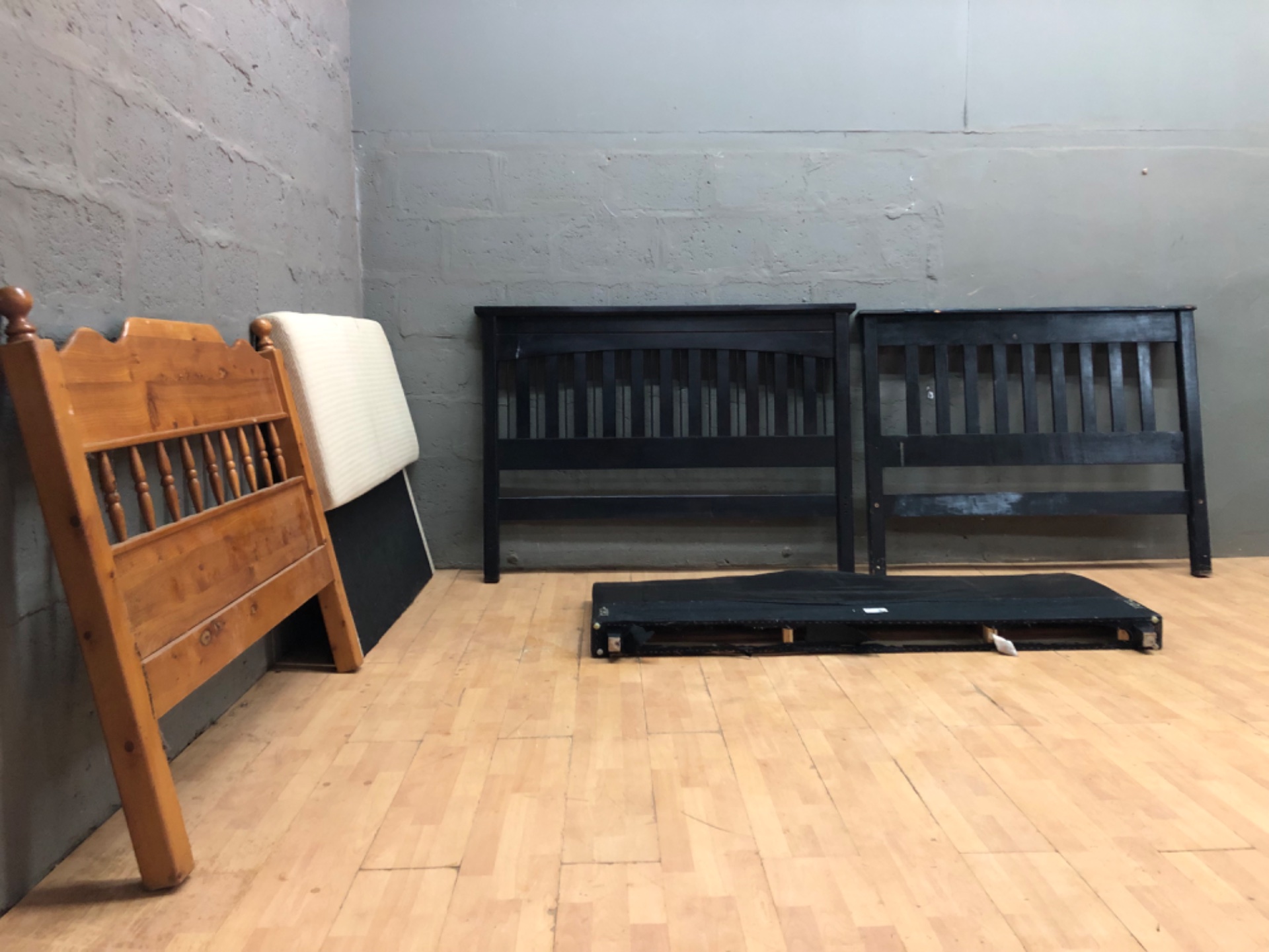 Bulk Lot of 5 Assorted Headboards – Wooden, Painted & Upholstered (Restoration Opportunity)
